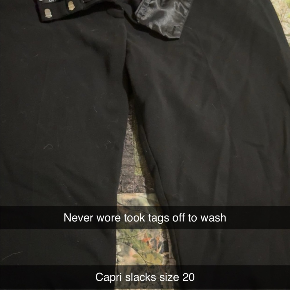 Maurices Black Capris Pants